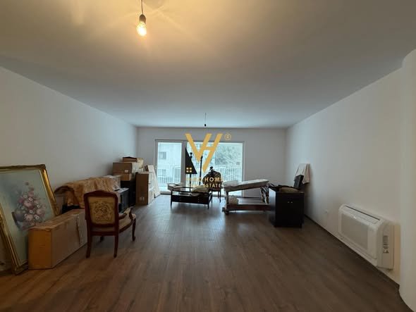 2+1+2 ME QIRA TE RRUGA E ELBASANIT 180.000 LEKE