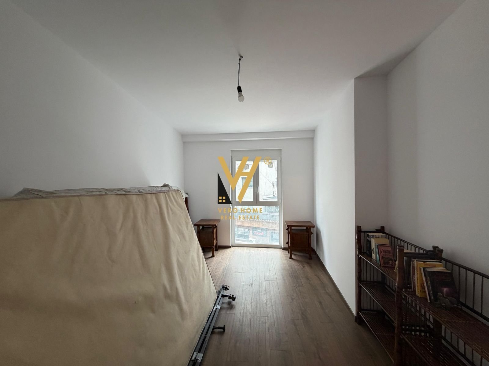 2+1+2 ME QIRA TE RRUGA E ELBASANIT 180.000 LEKE