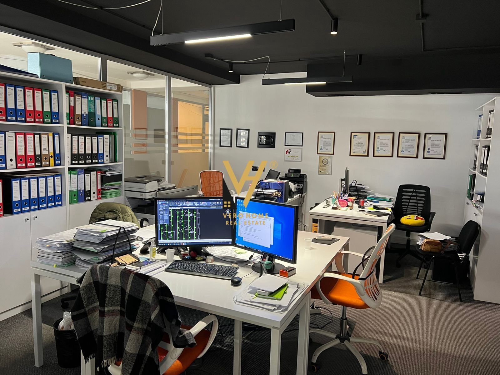 ZYRE 72 M2 ME QIRA TE PAZARI I RI 1.100 EURO