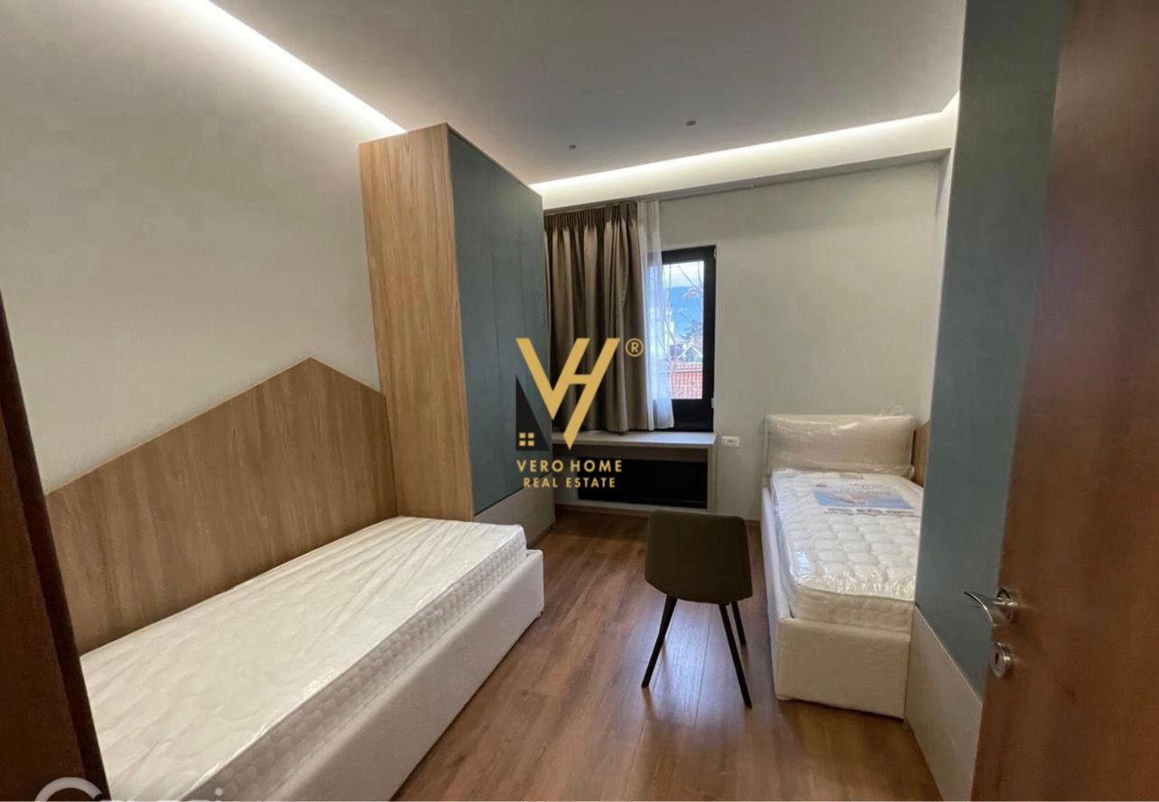 2+1+BLK ME QIRA TE RRUGA E DIBRES 85.000 LEKE