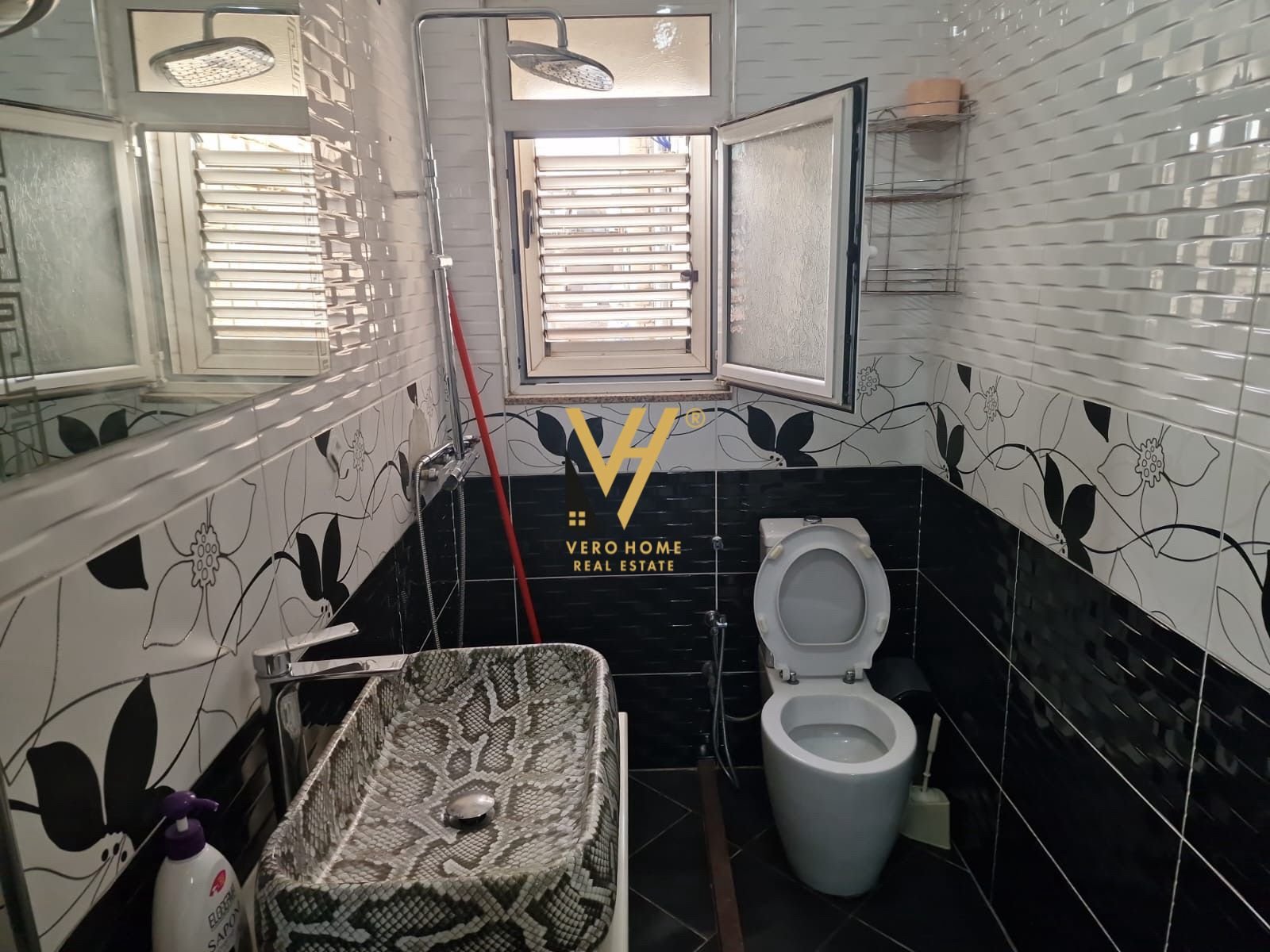 2+1+BLK ME QIRA TE ZOGU I ZI 60.000 LEKE