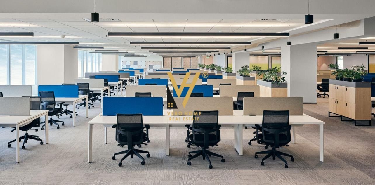 AMBIENT BIZNESI 750 M2 ME QIRA NE ASTIR 7.000 EURO