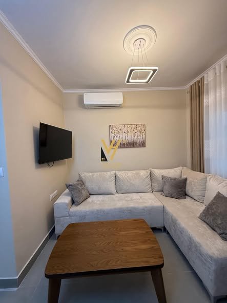 1+1+BLK ME QERA NE LAPRAKE 40.000 LEKE