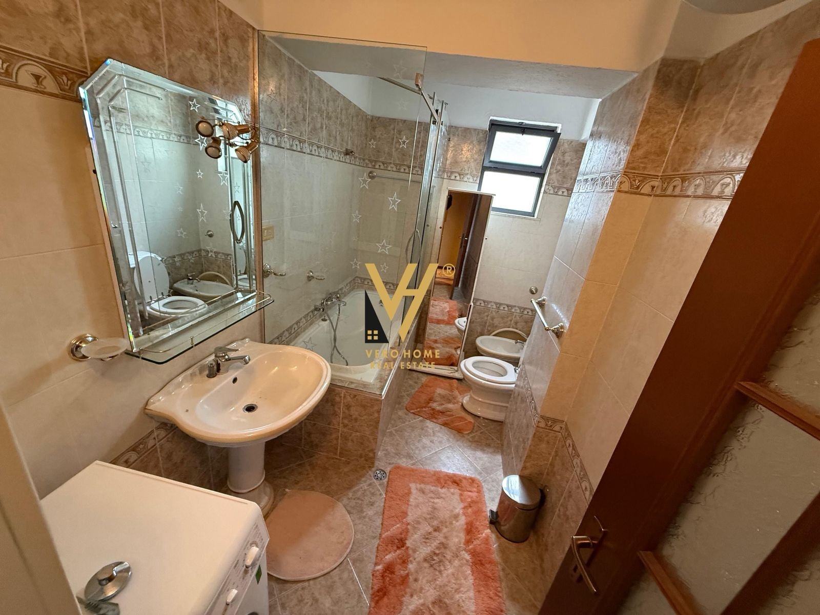 2+1+2 ME QERA NE ISH BLLOK 1.500 EURO