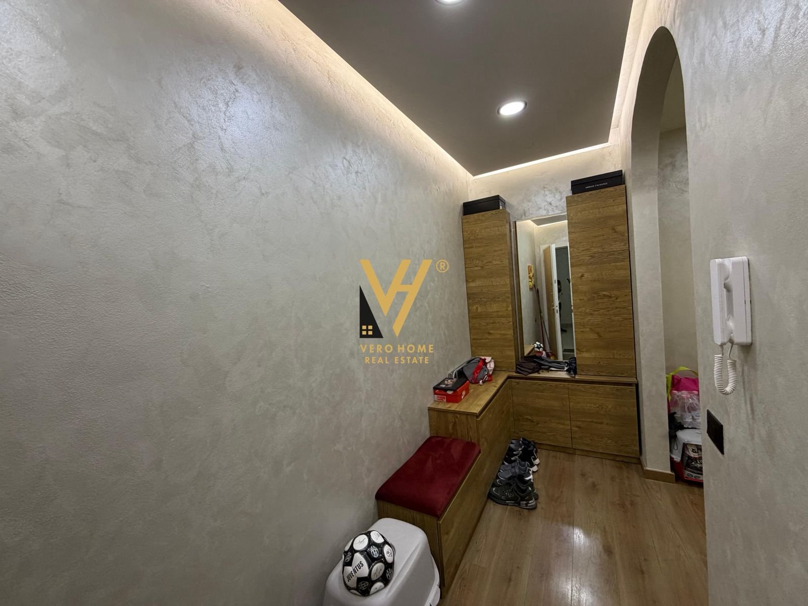 2+1+BLK TE KOMUNA E PARISIT 31.000.000 LEKE