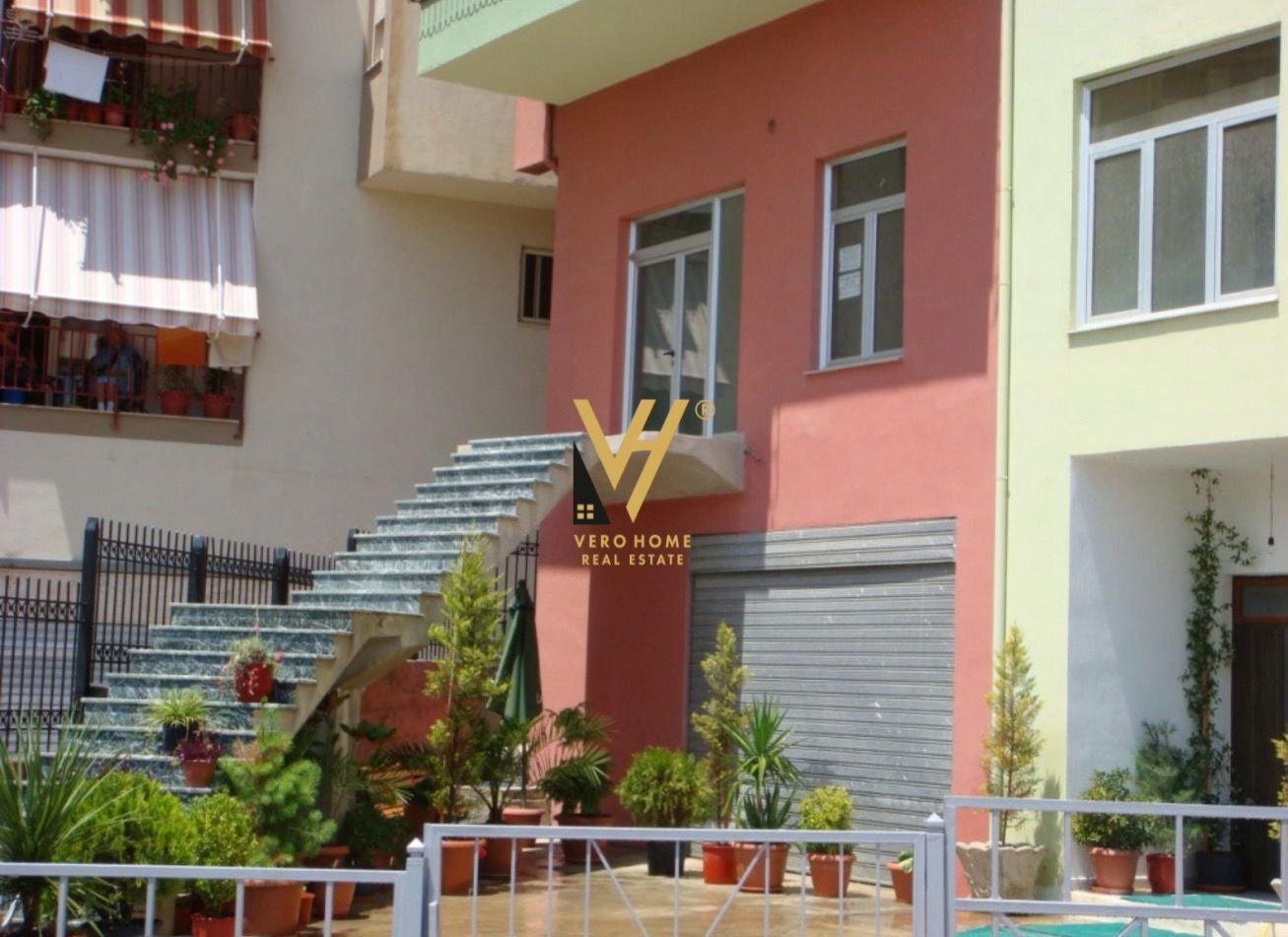 AMBIENT BIZNESI 110 M2 ME QIRA NE FRESK 400 EURO