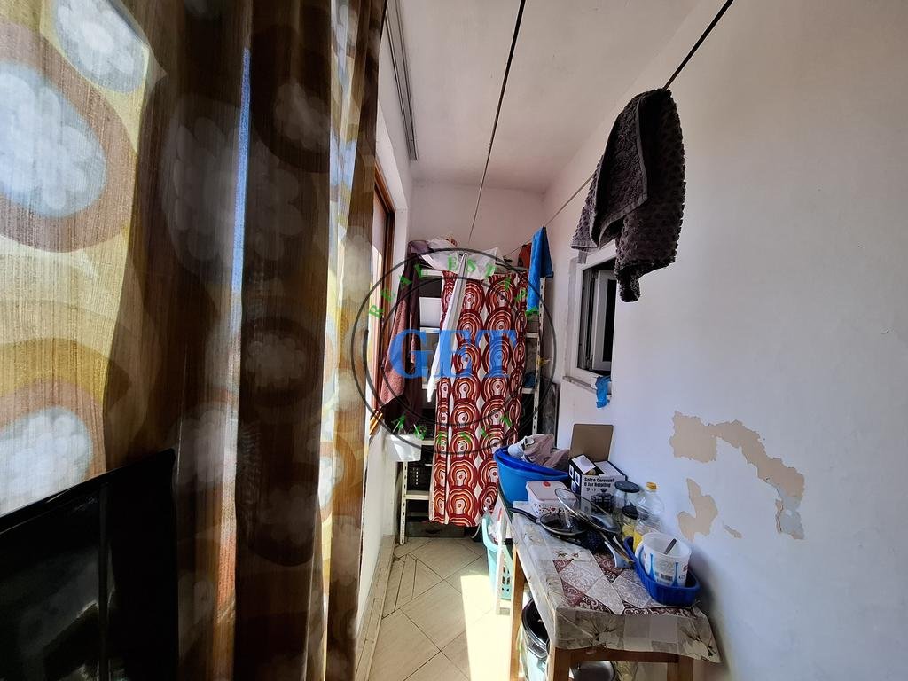 Shitet, Apartament 2+1, Tek Parku Vala, Durres.