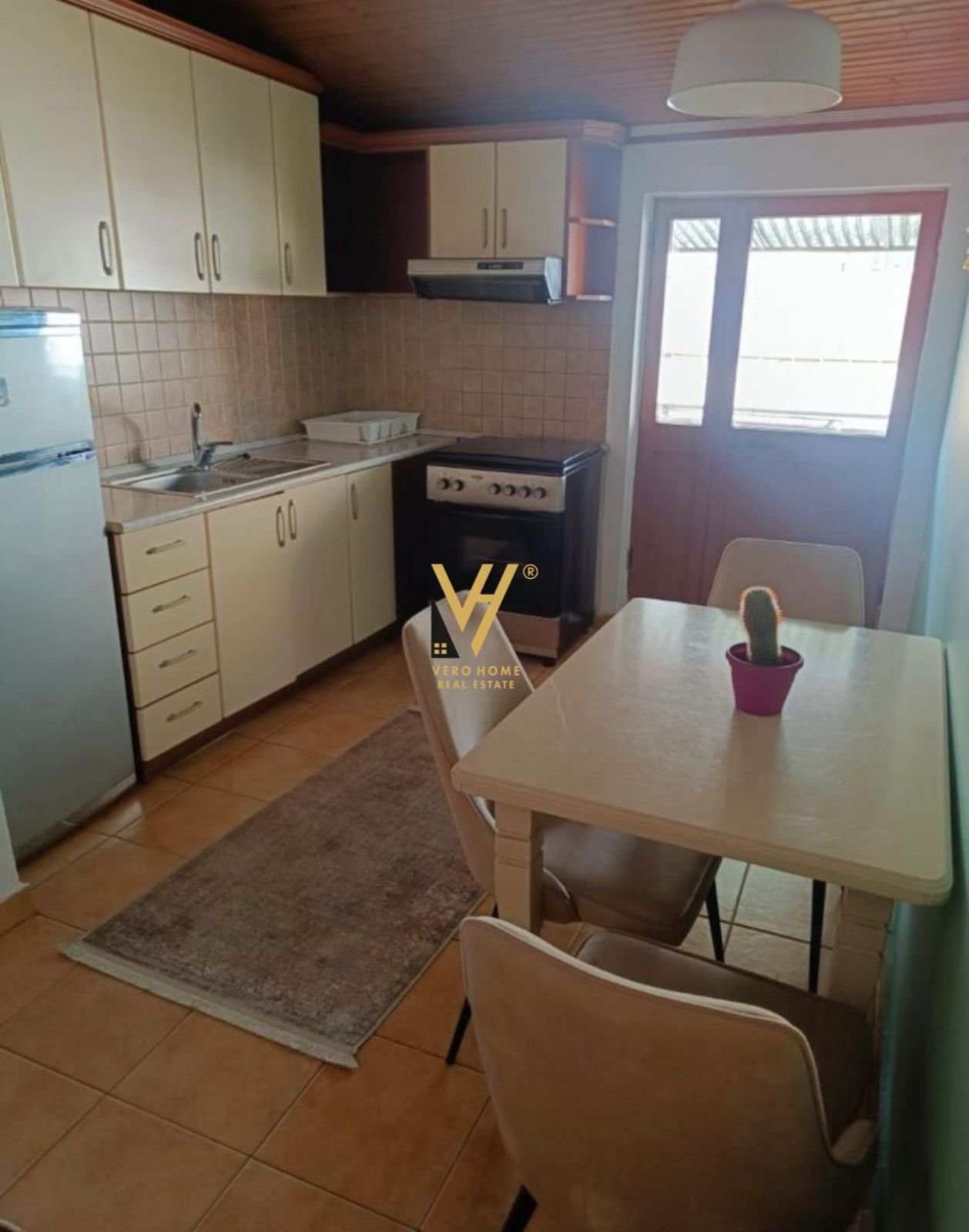 APARTAMENT 1+1 ME QIRA NE BLLOK 50.000 LEKE