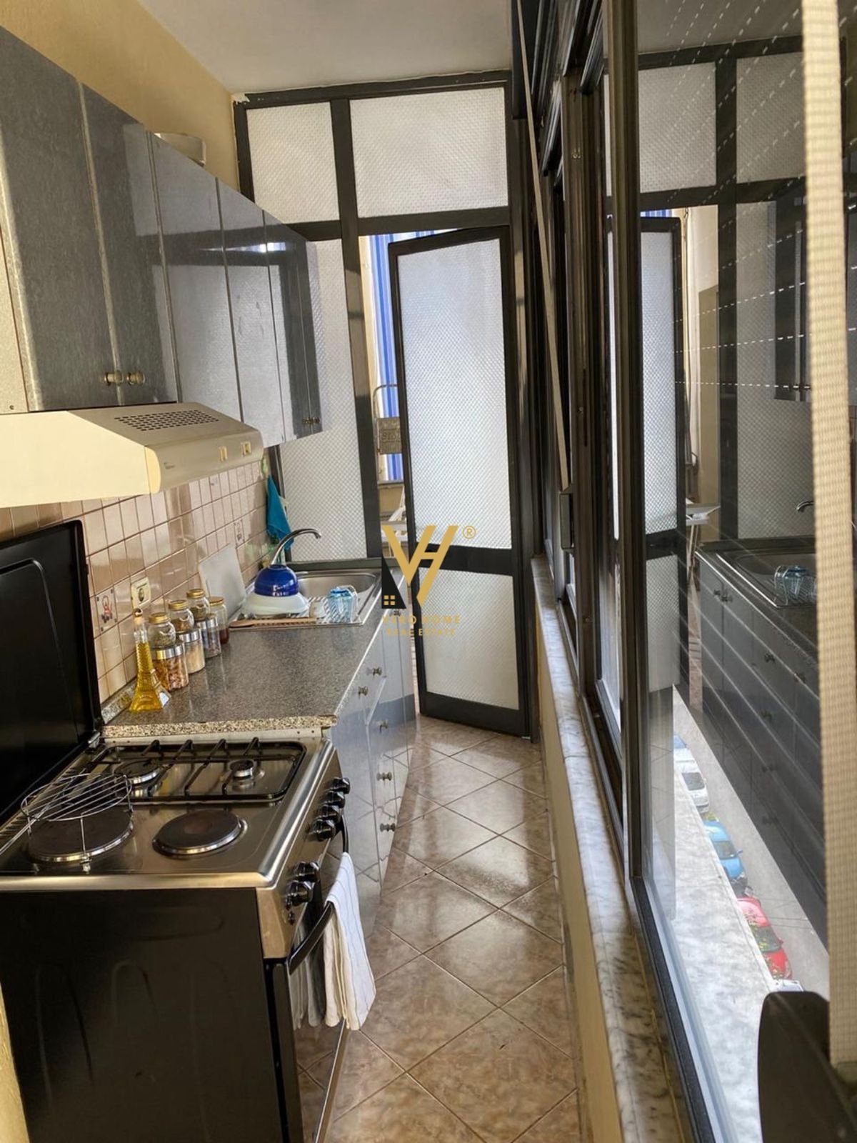 1+1 ME QIRA TE SQUARE 21 55.000 LEKE