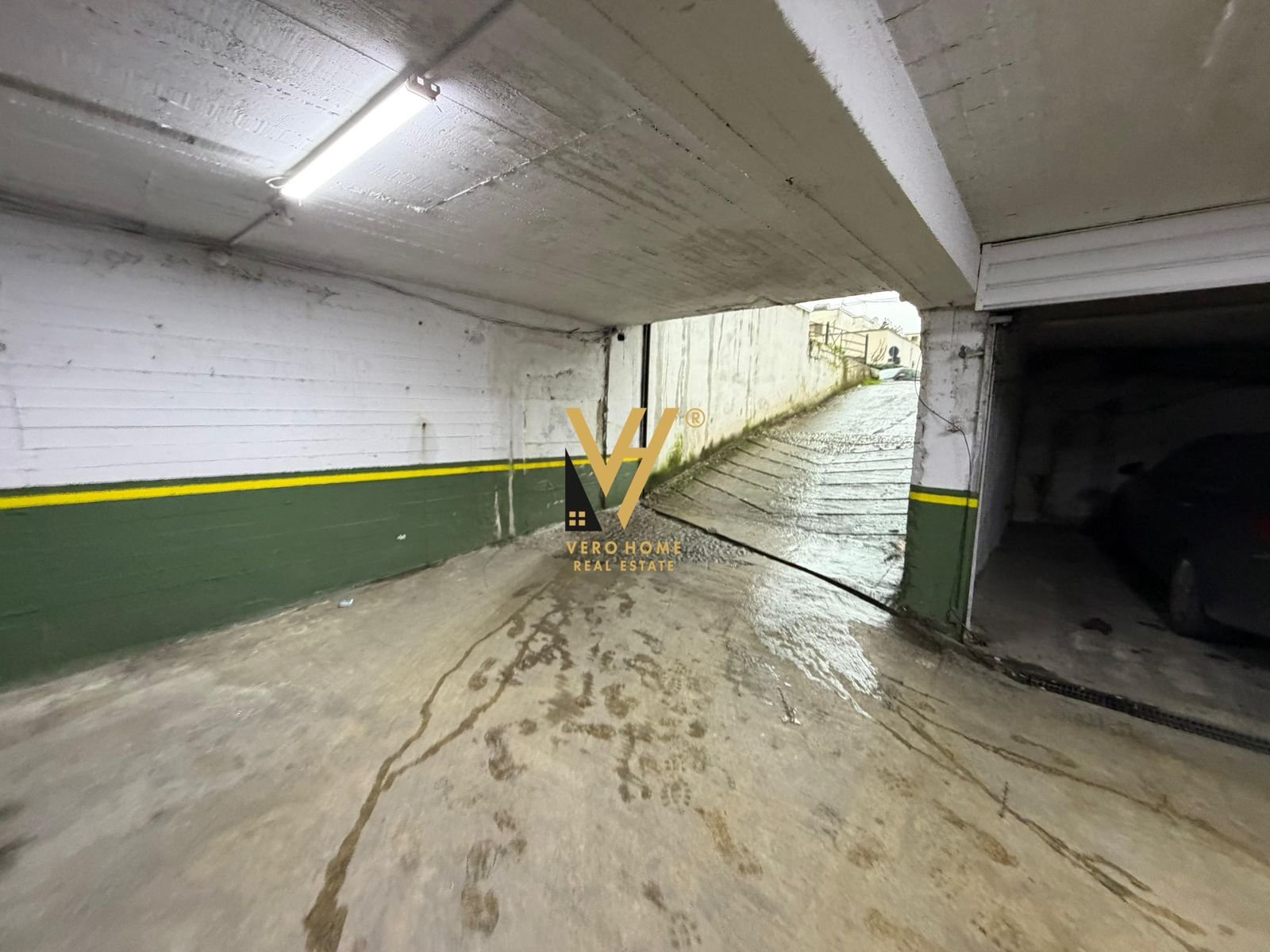 LAVAZH-PARKING ME QERA RRUGA E KAVAJES 1.600 EURO