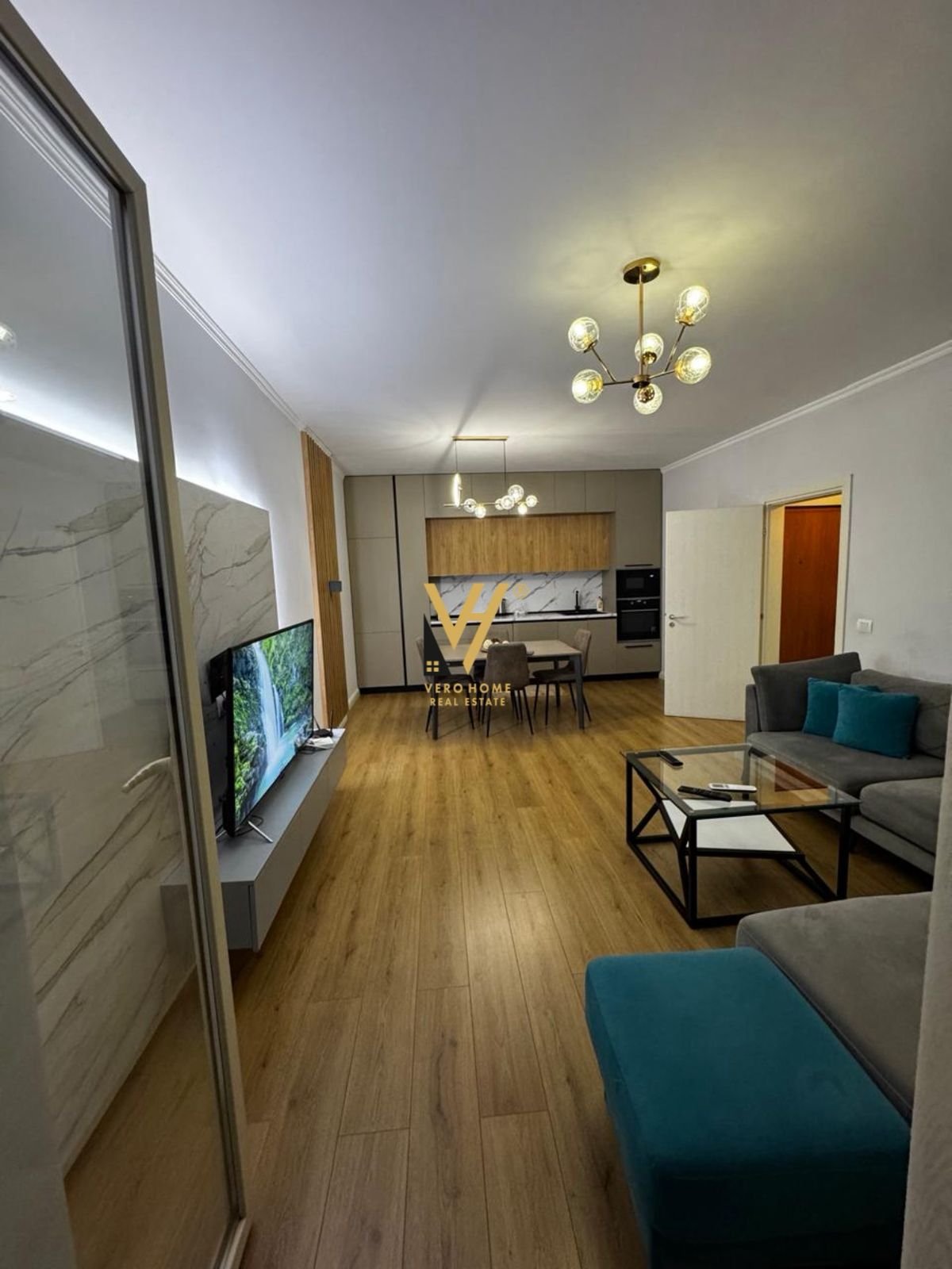 APARTAMENT 1+1 ME QIRA NE DURRES 500 EURO