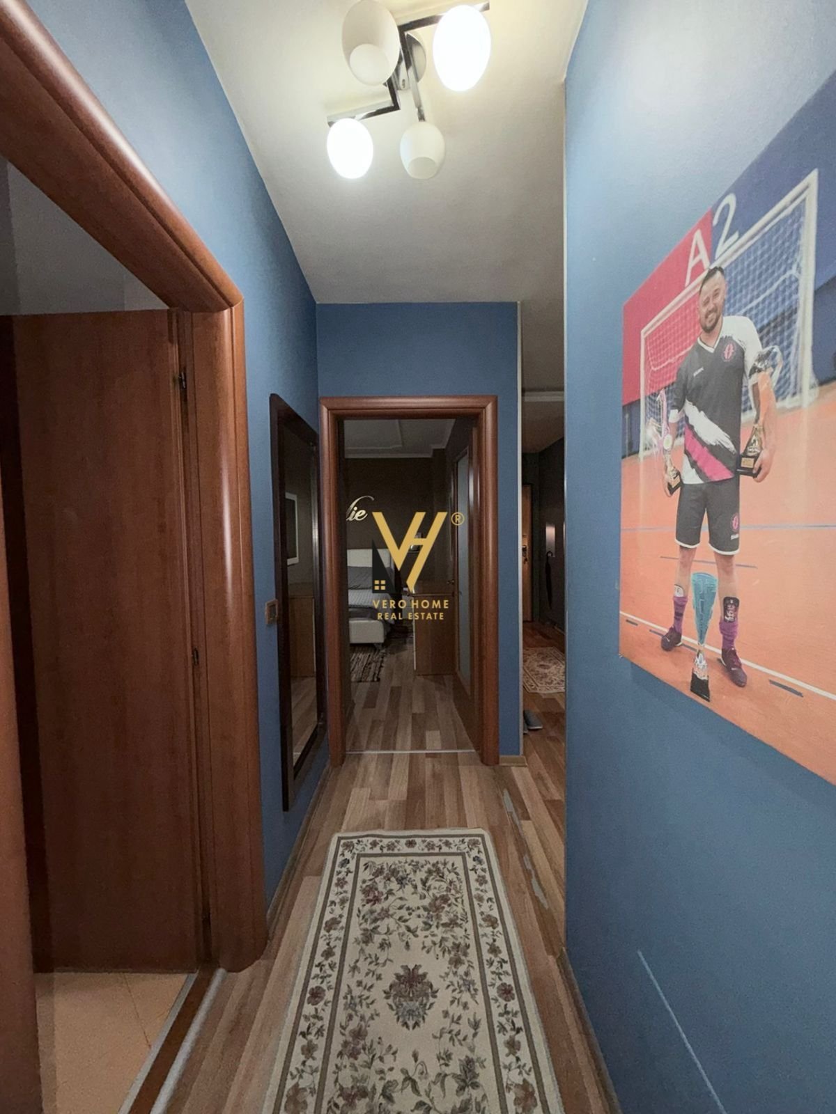 2+1+BLK TE ISH EKSPOZITA SOT 80.000 LEKE