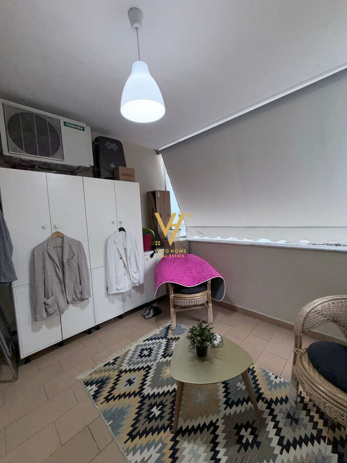 2+1+BLK TE ISH EKSPOZITA SOT 80.000 LEKE