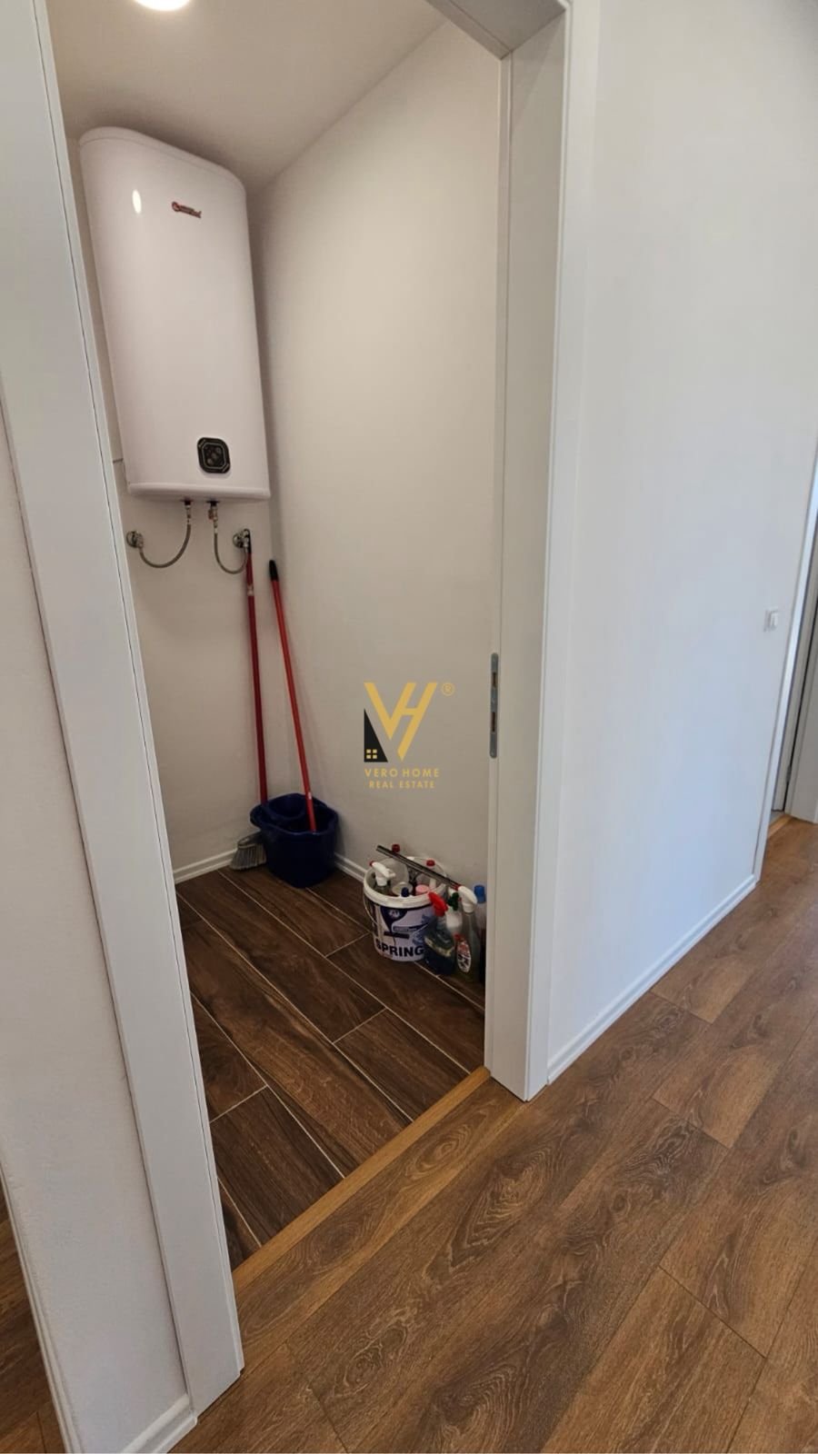 ZYRE 130 M2 TE LAKEVIEW RESIDENCE 1.700 EU