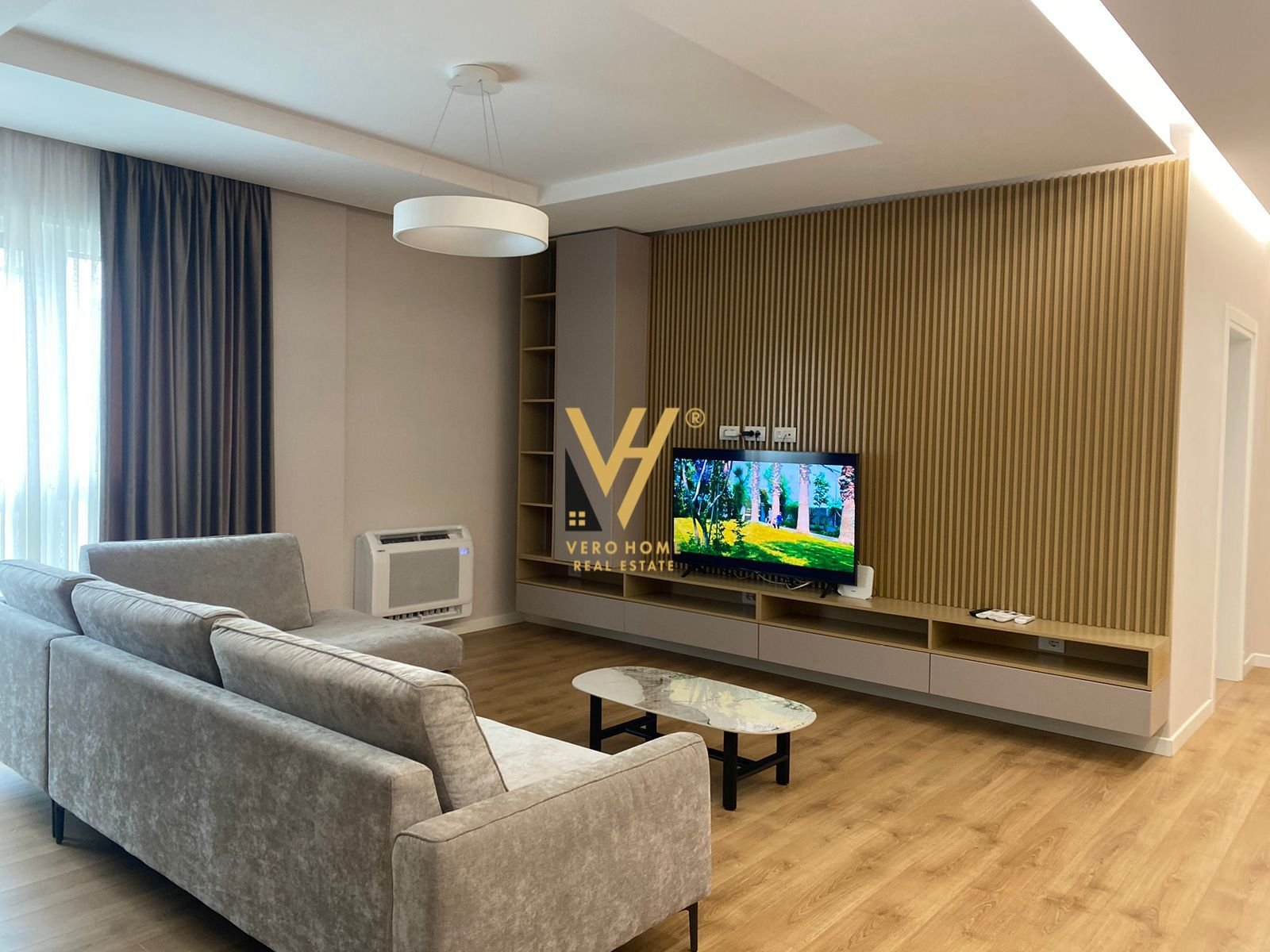 3+1+3+BLK ME QIRA TE LIQENI THATE 1.800 EURO