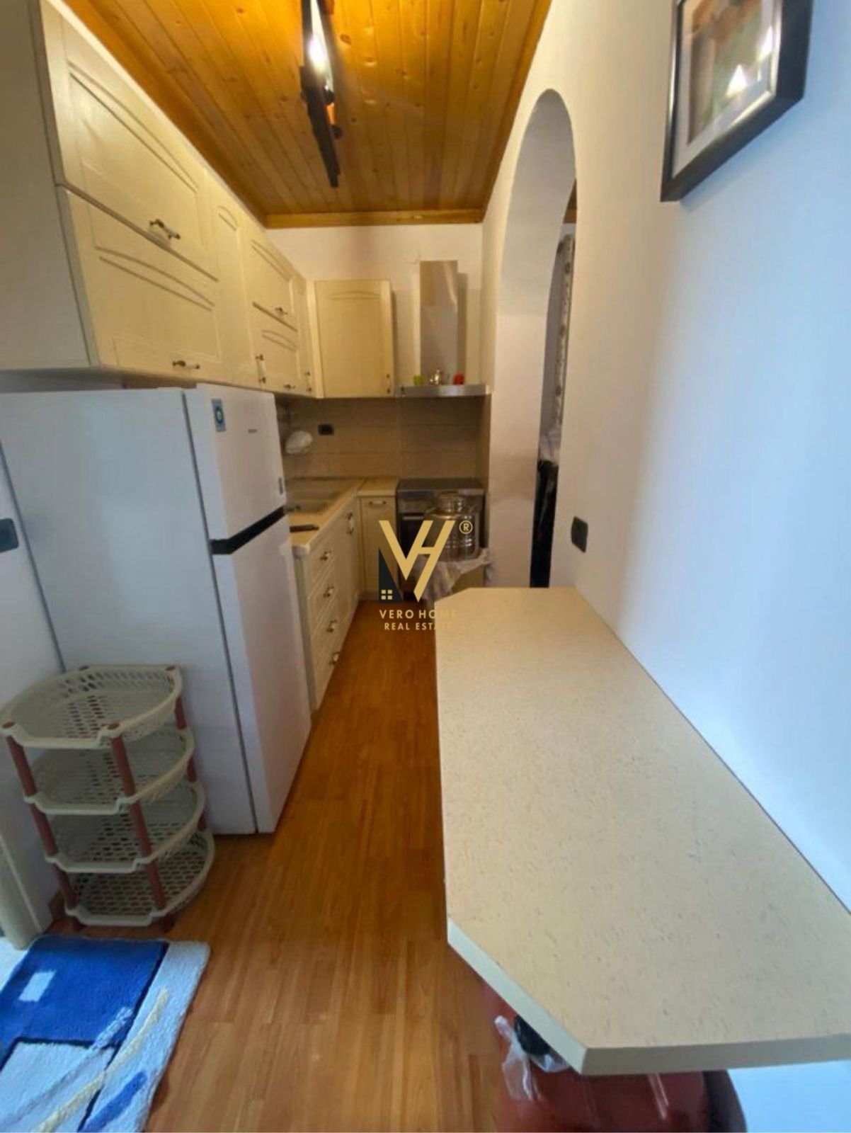 1+1+BLK ME QIRA TE FRESKU 40.000 LEKE