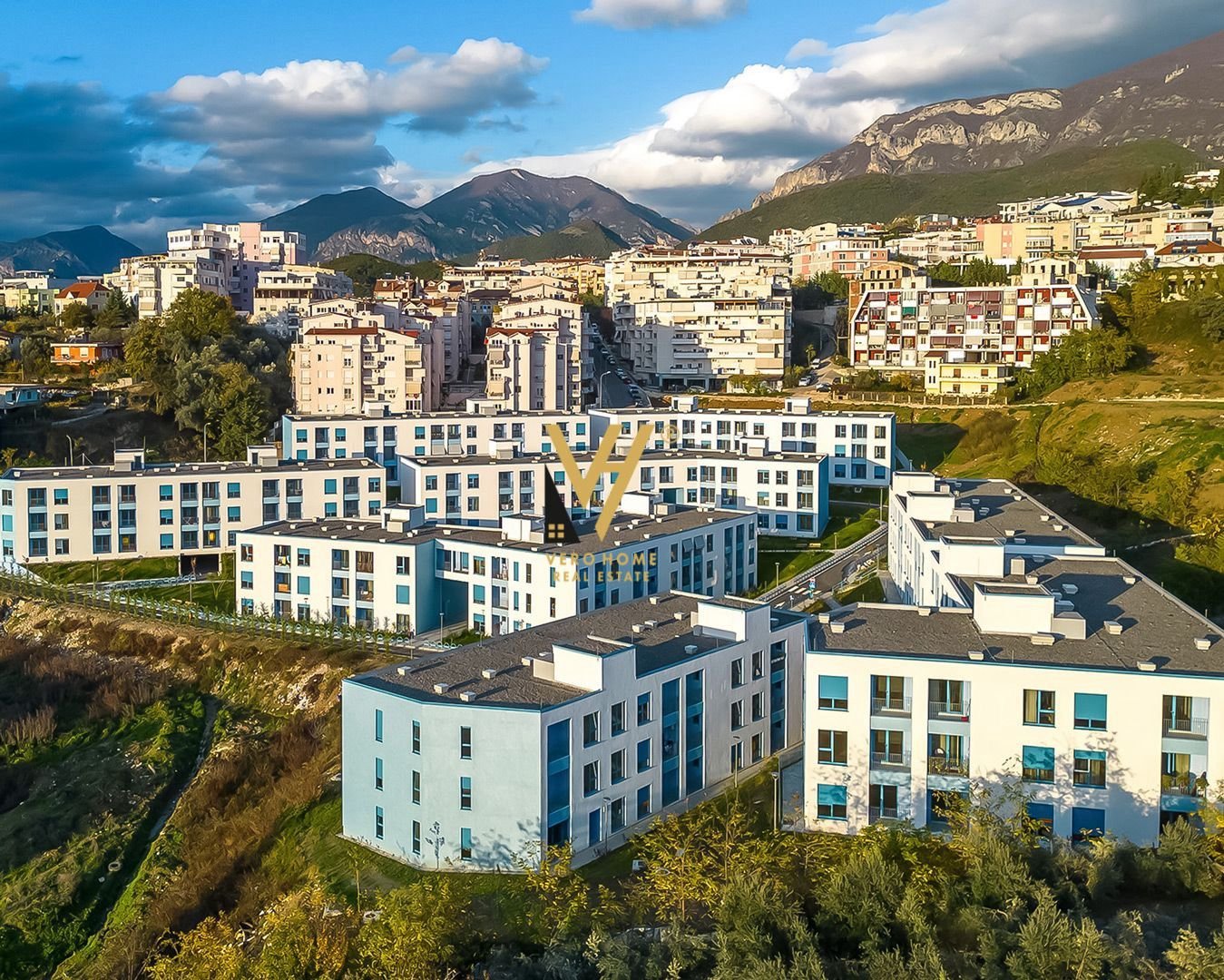 1+1+BLK TE REZ OXA, FRESK 8.300.000 LEKE