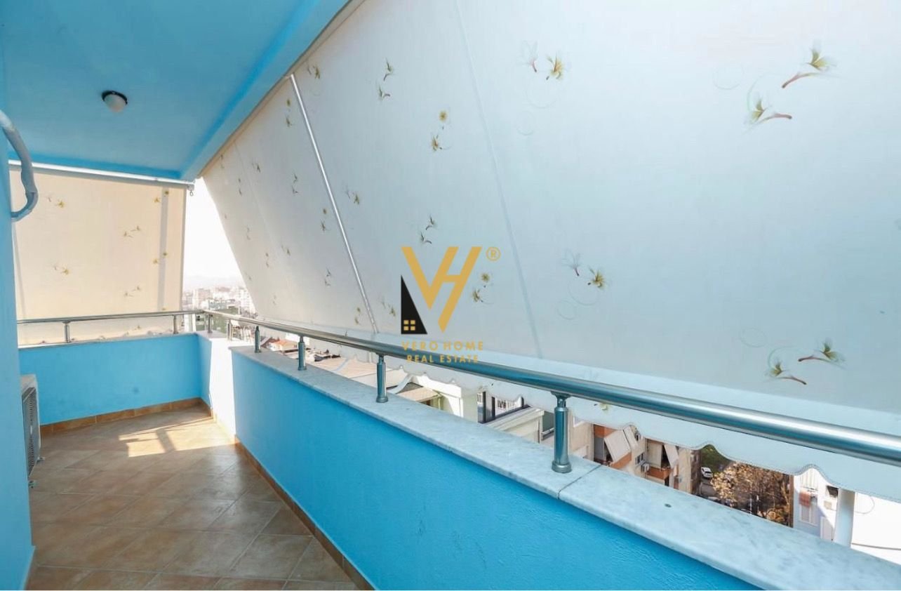 AMBIENT 143 M2 ME QERA TE ISH EKSPOZITA 1.500 EURO