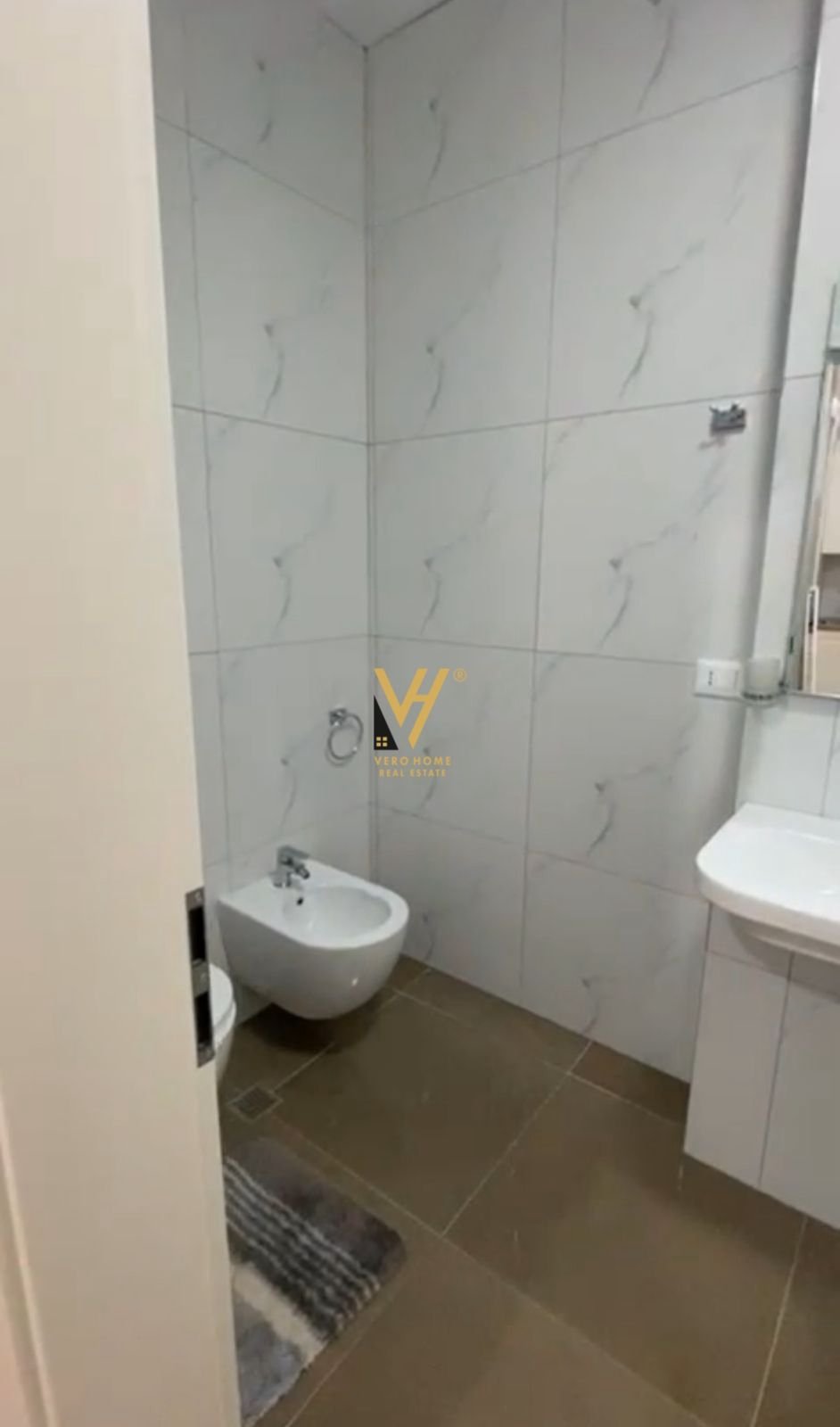 1+1+BLK ME QIRA TE 21 DHJETORI 55.000 LEKE