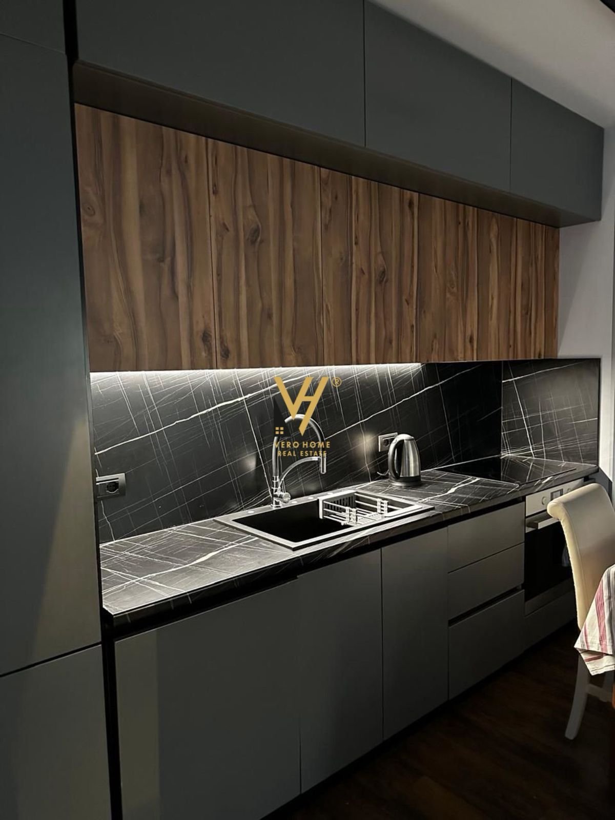 1+1+BLK ME QIRA TE KRISTAL CENTER 70.000 LEKE