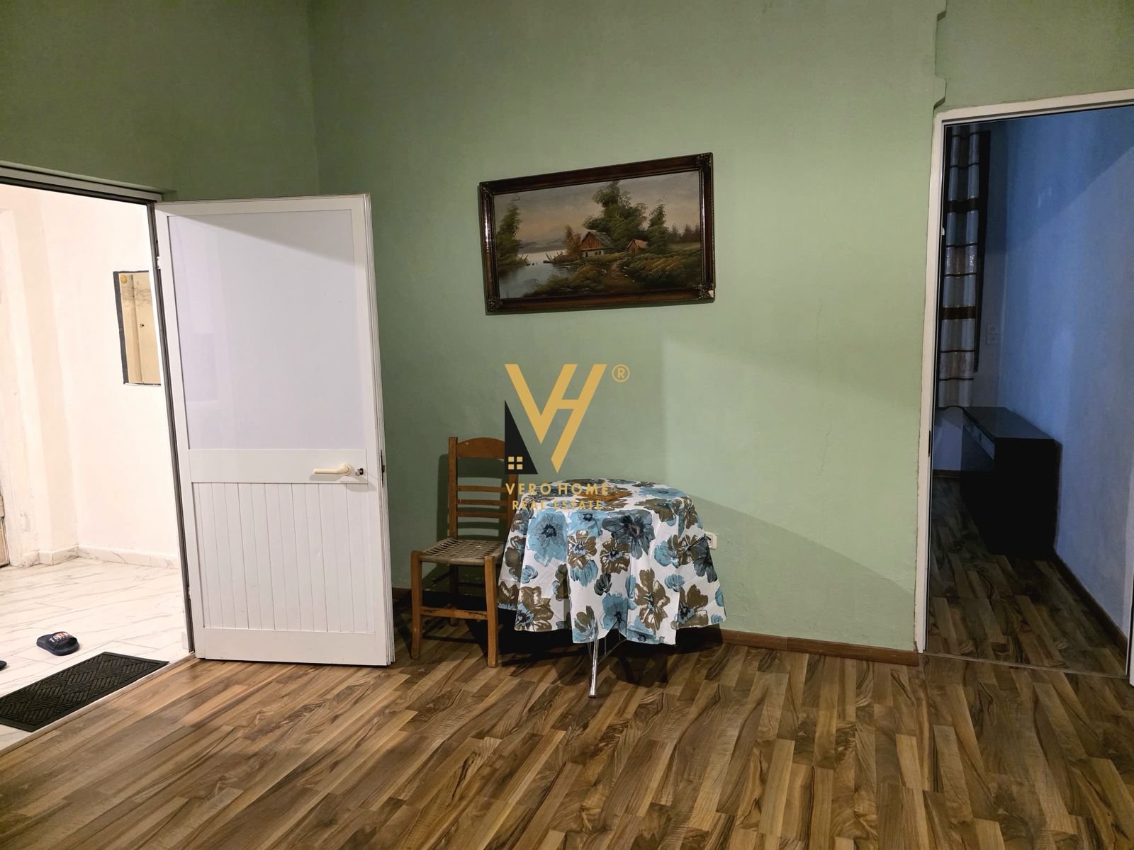 1+1+BLK ME QIRA TE MYSLYM SHYRI 50.000 LEKE