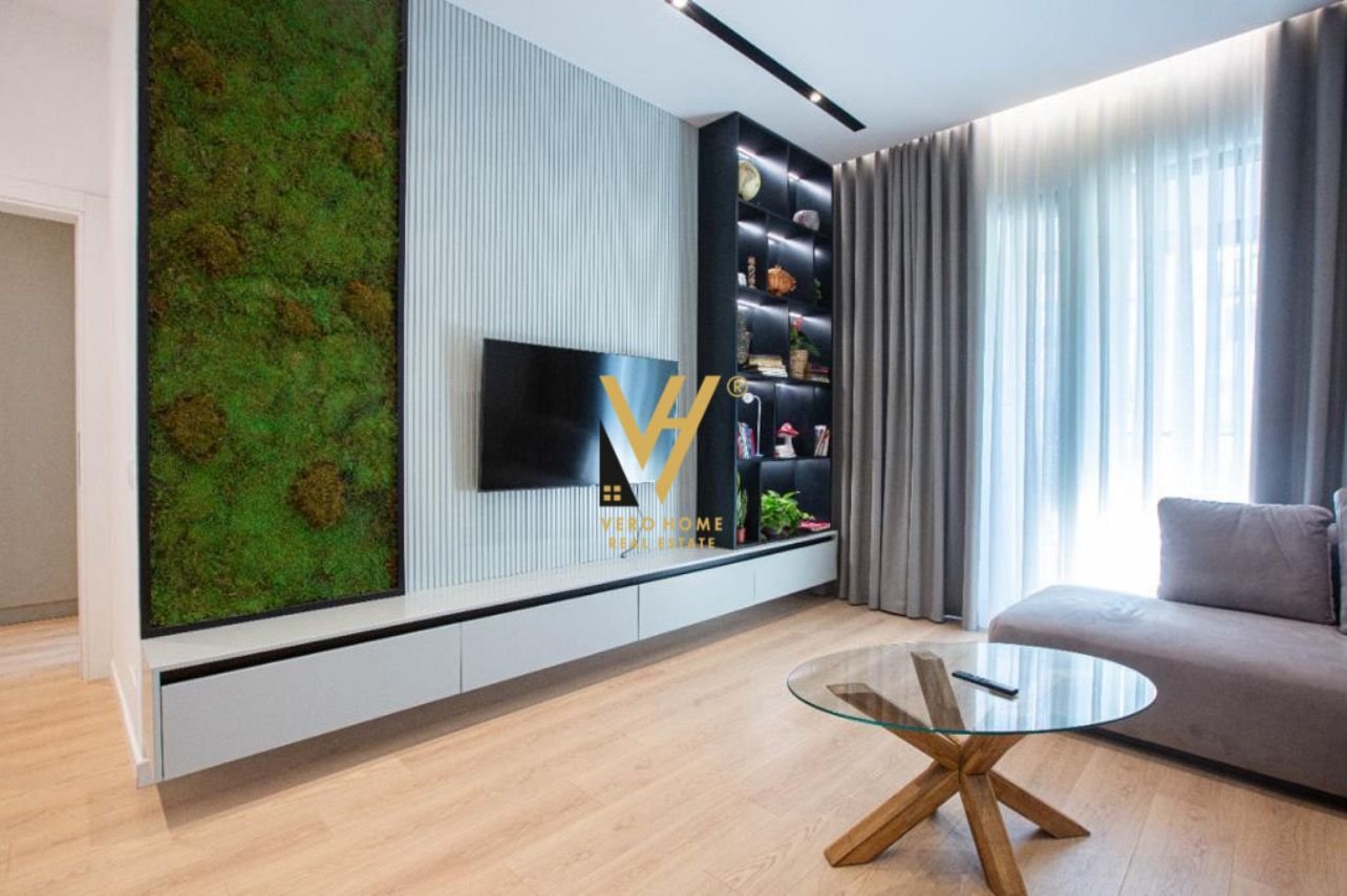 1+1 ME QERA TE SQUARE 21 900 EURO