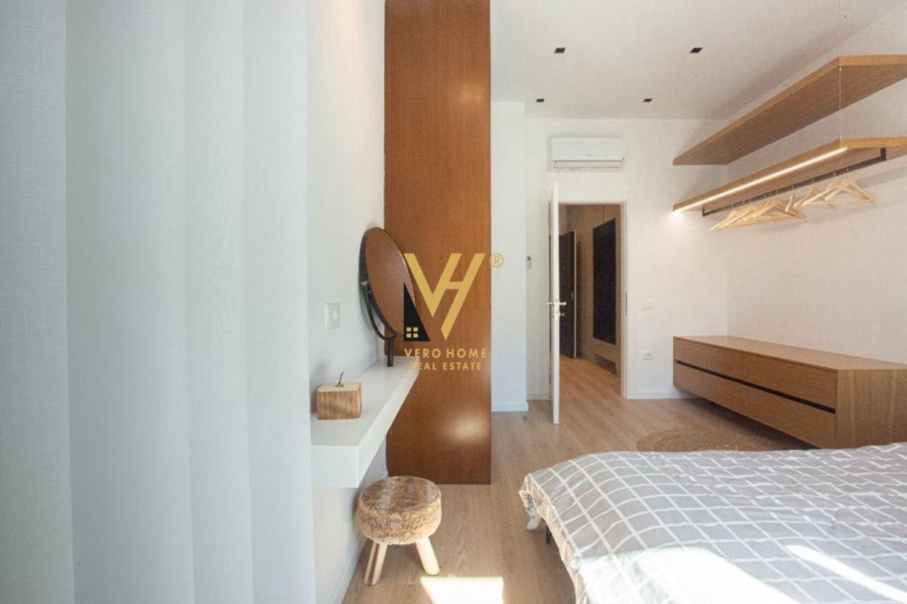 1+1 ME QERA TE SQUARE 21 900 EURO