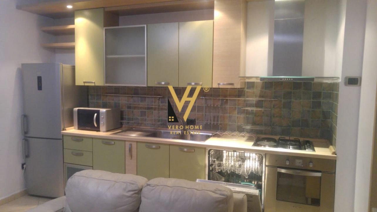 2+1+2+BLK ME QERA TE RR.FERIT XHAJKO 700 EURO