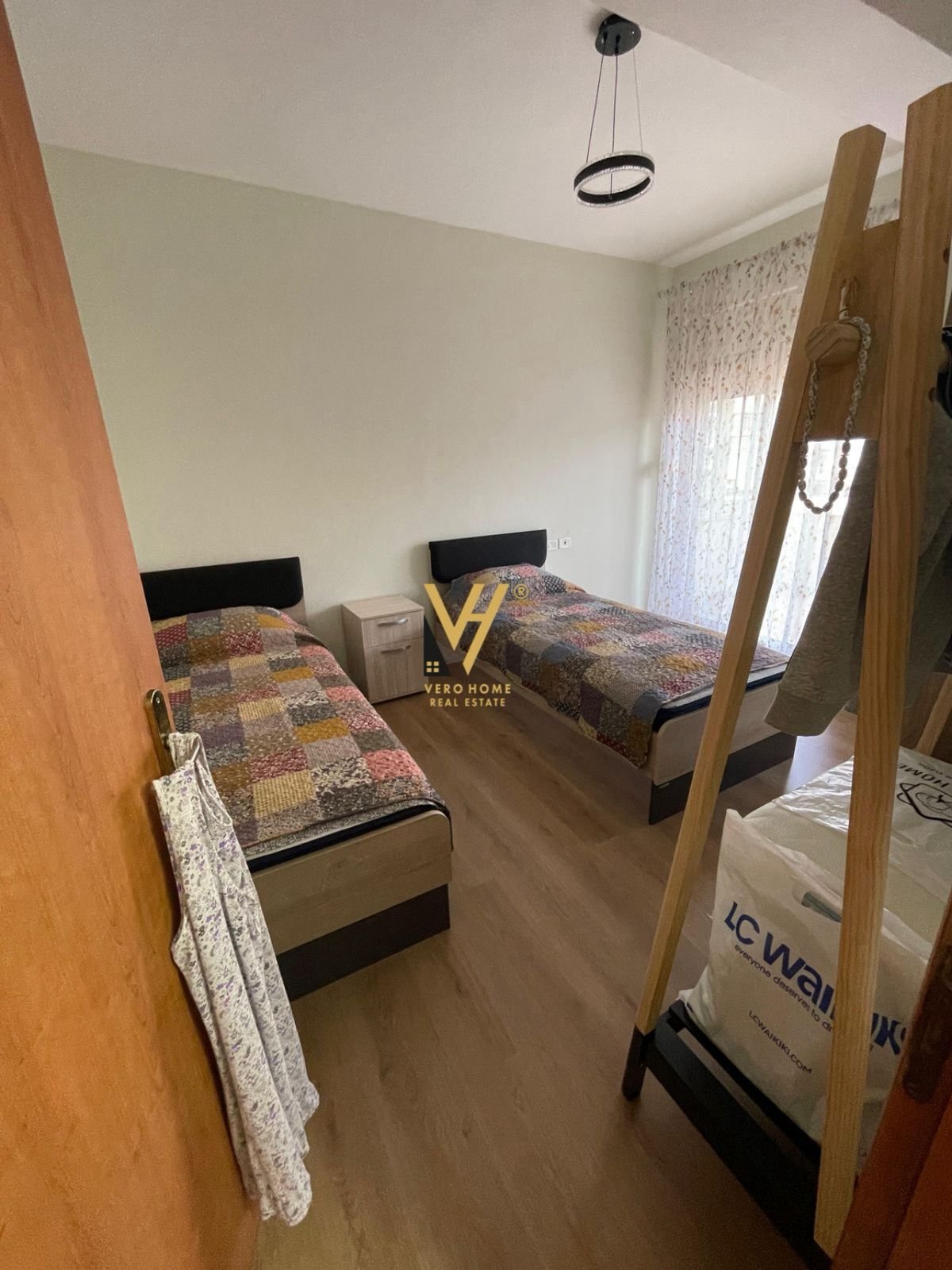 1+1 ME QIRA TE KOMUNA E PARISIT 600 EURO