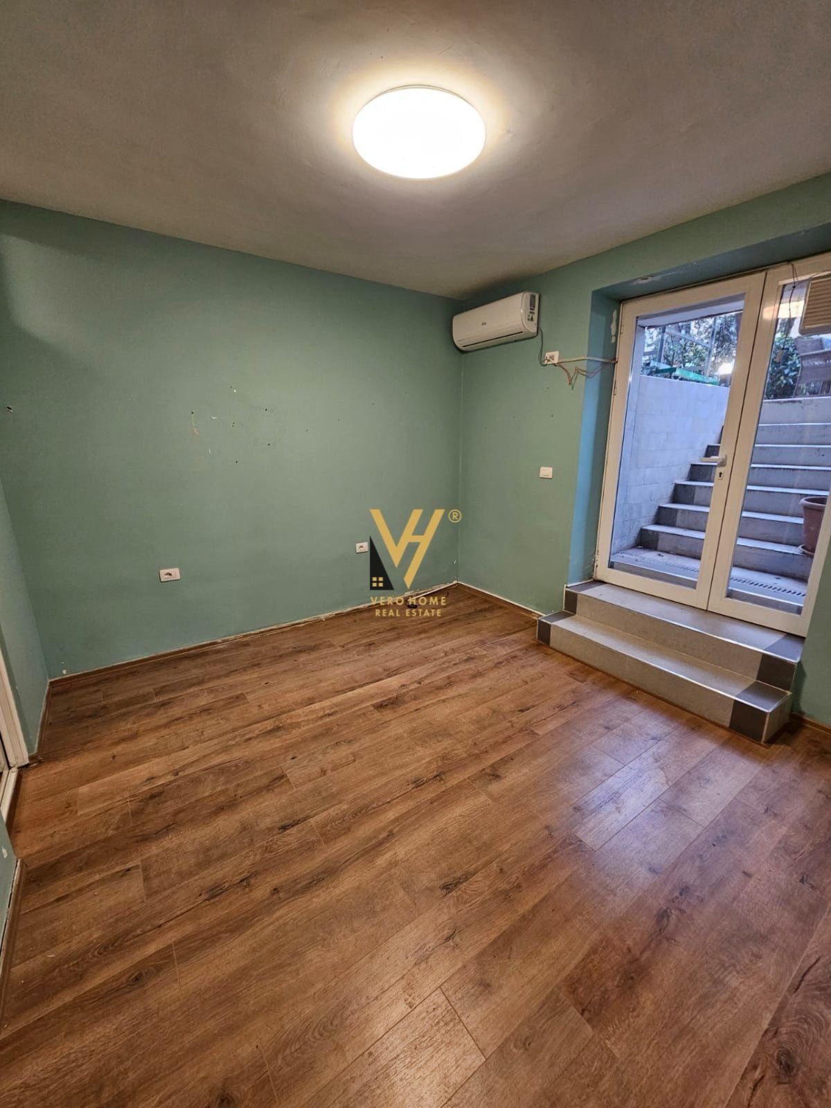 ZYRE 30 M2 ME QIRA TE BLV.GJERGJ FISHTA 35.000 LEK