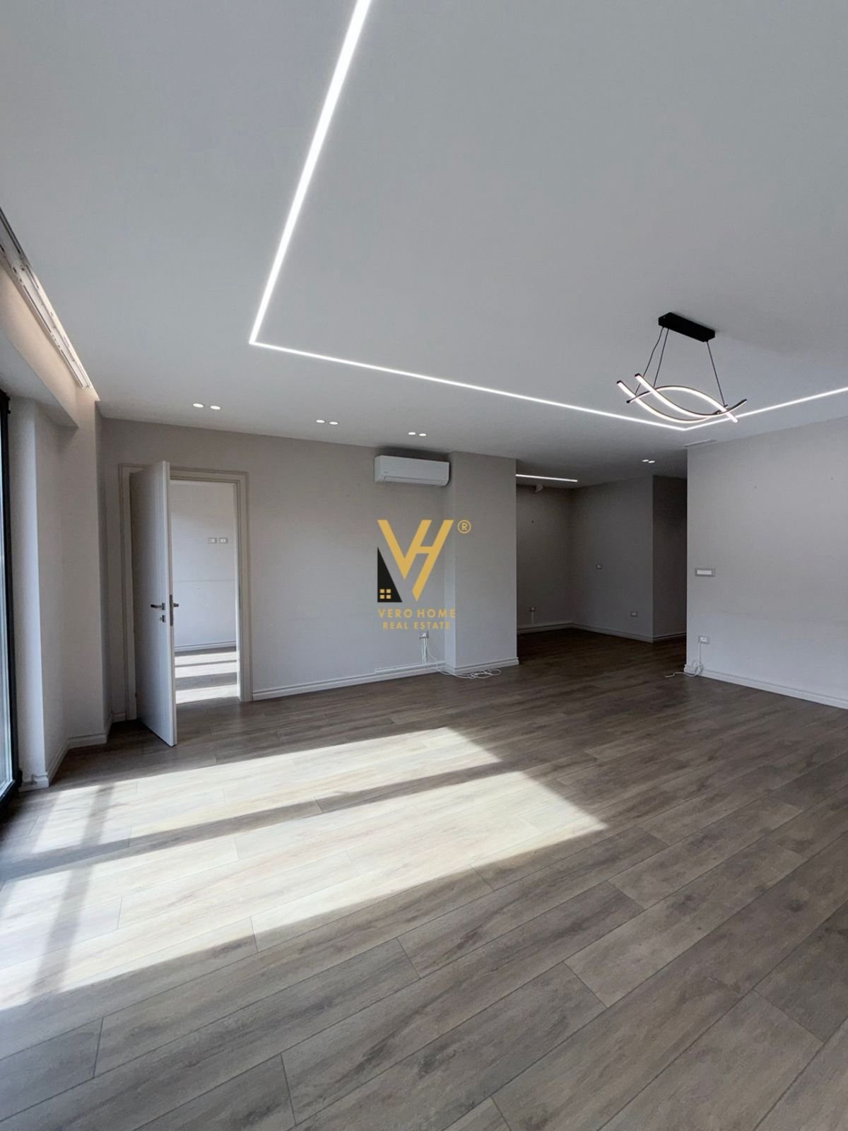 AMBIENT 200 M2 TE GARDEN BUILDING 3.000 EUROI