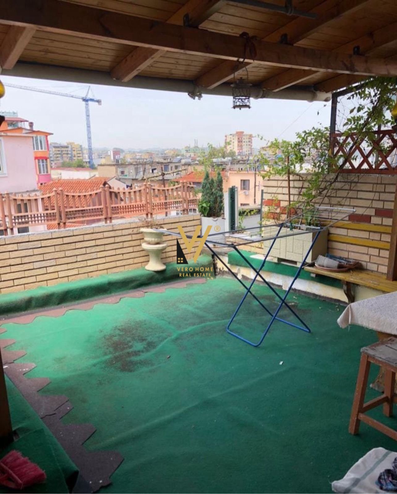 DUPLEX 3+2+3 TE 21 DHJETORI 400.000 EURO