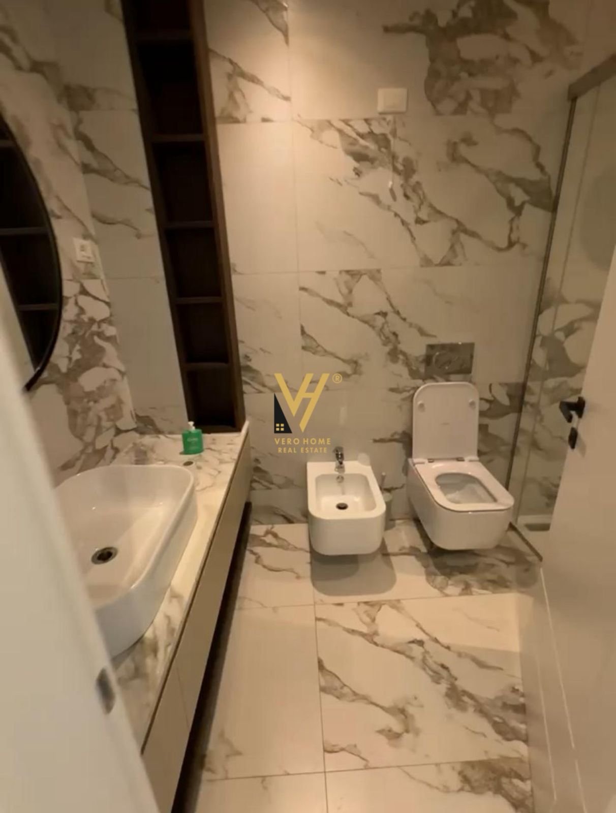 2+1+2+BLK TE LIQENI ARTIFICIAL 650.000 EURO