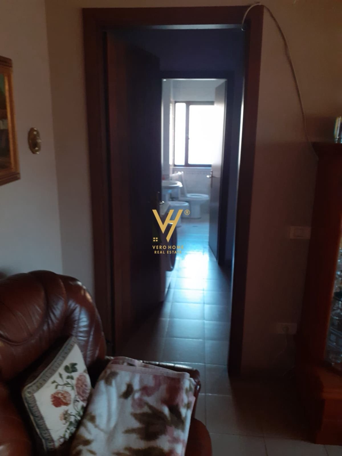 1+1+BLK ME QERA TE KOMUNA E PARISIT 450 EURO