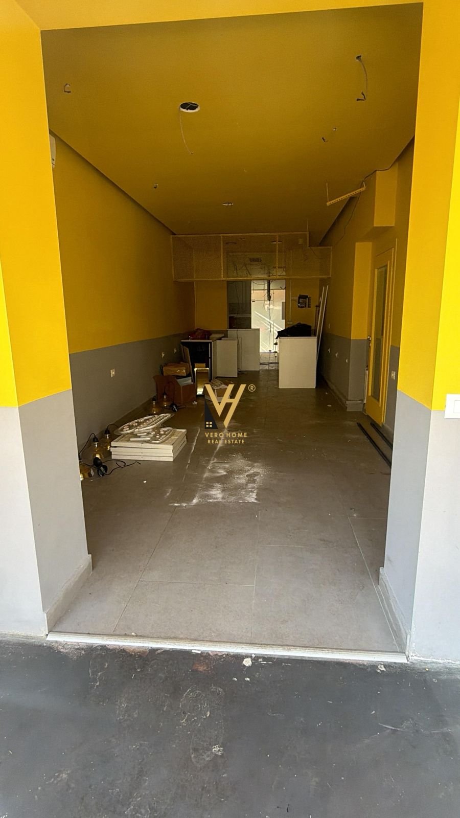 DYQAN 75 M2 ME QERA TE 21 DHJETORI 200.000 LEKE