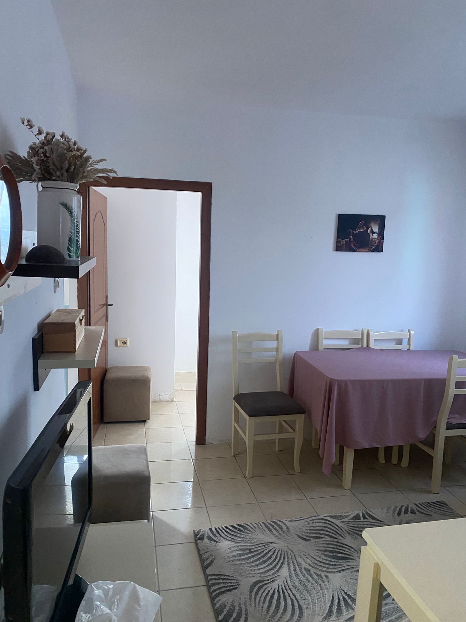 Jepet apartament me qera