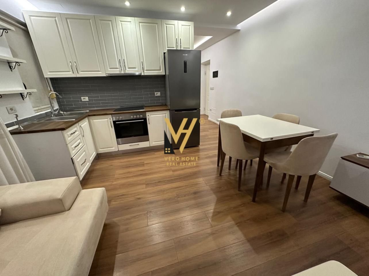 1+1+BLK ME QERA TE RRUGA E DIBRES 500 EURO