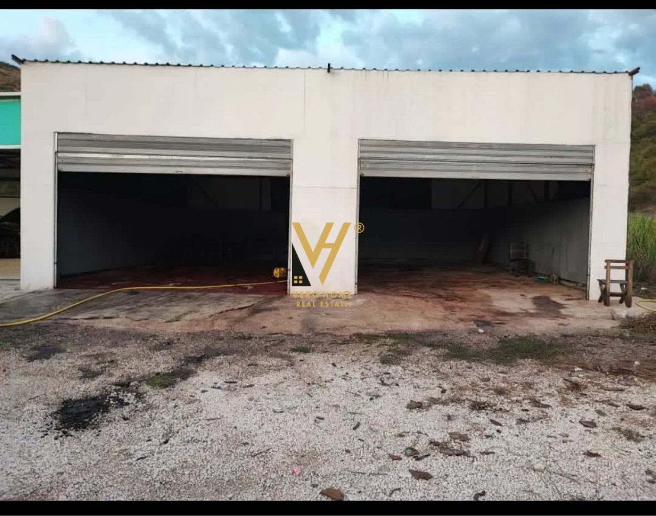 MAGAZINE 370 M2 ME QERA NE KOMBINAT 80.000 LEKE