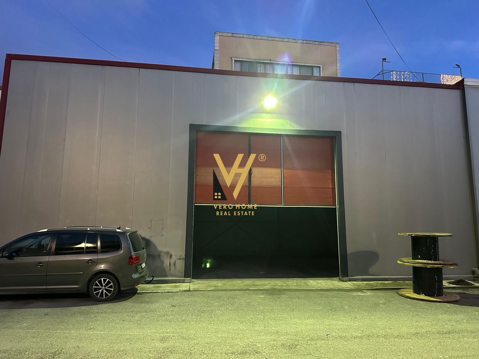 KAPANON 140 M2 ME QERA NE KASHAR 700 EURO