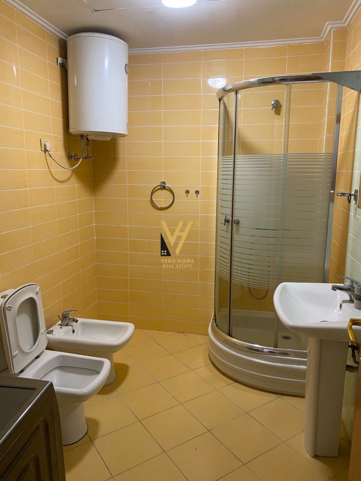 1+1+BLK ME QIRA TE LIQENI I THATE 50.000 LEKE