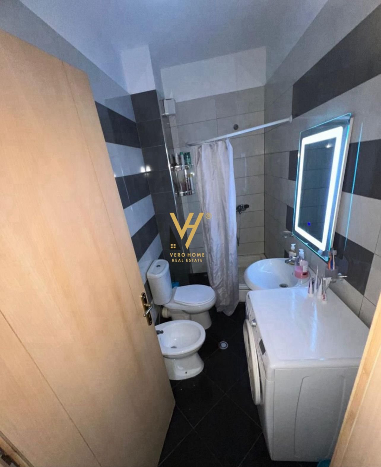 2+1 ME QIRA TE KODRA E PRIFTIT 500 EURO