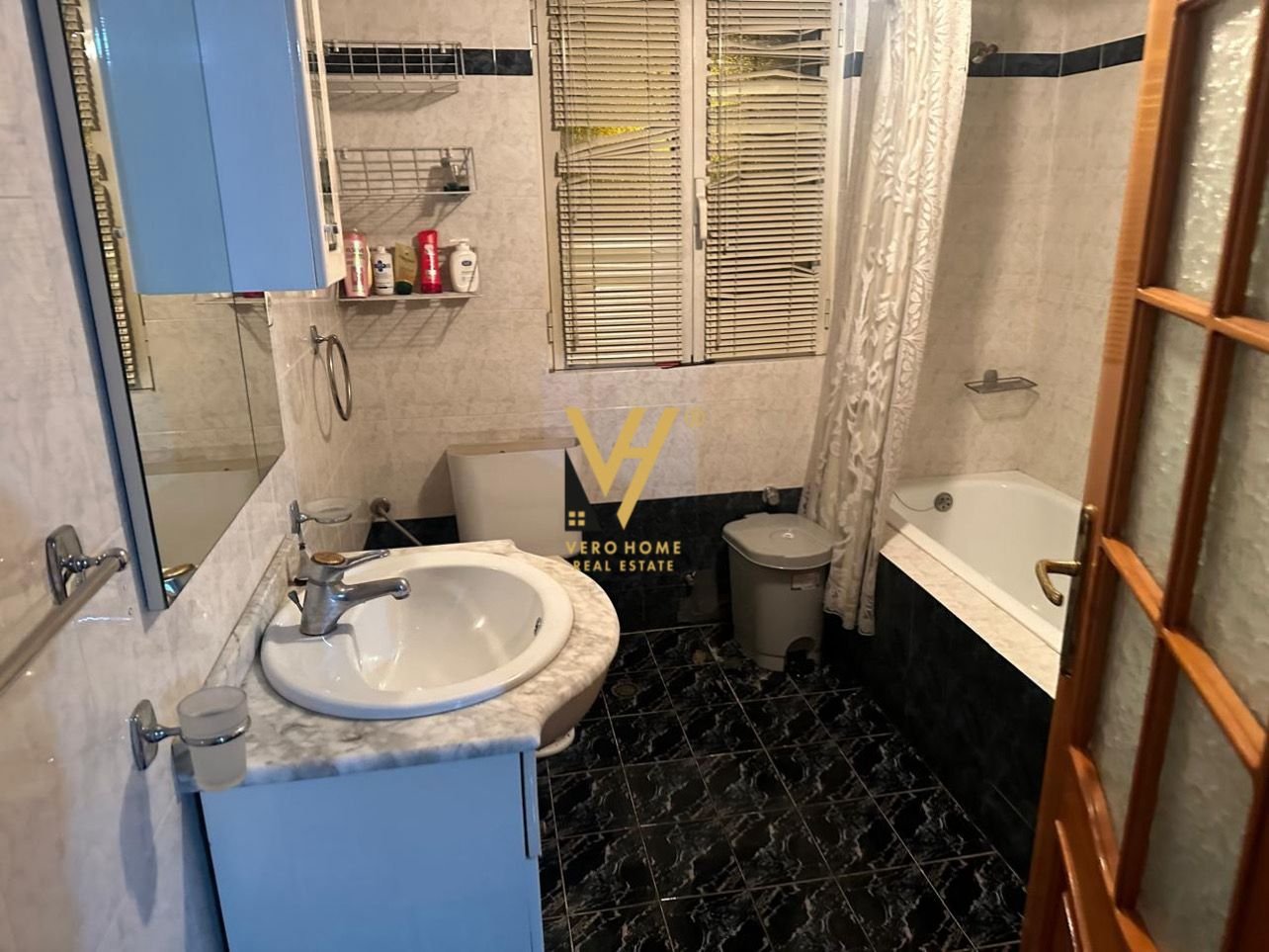 VILE 3 KATESHE ME QERA NE SELITE 5.000 EURO