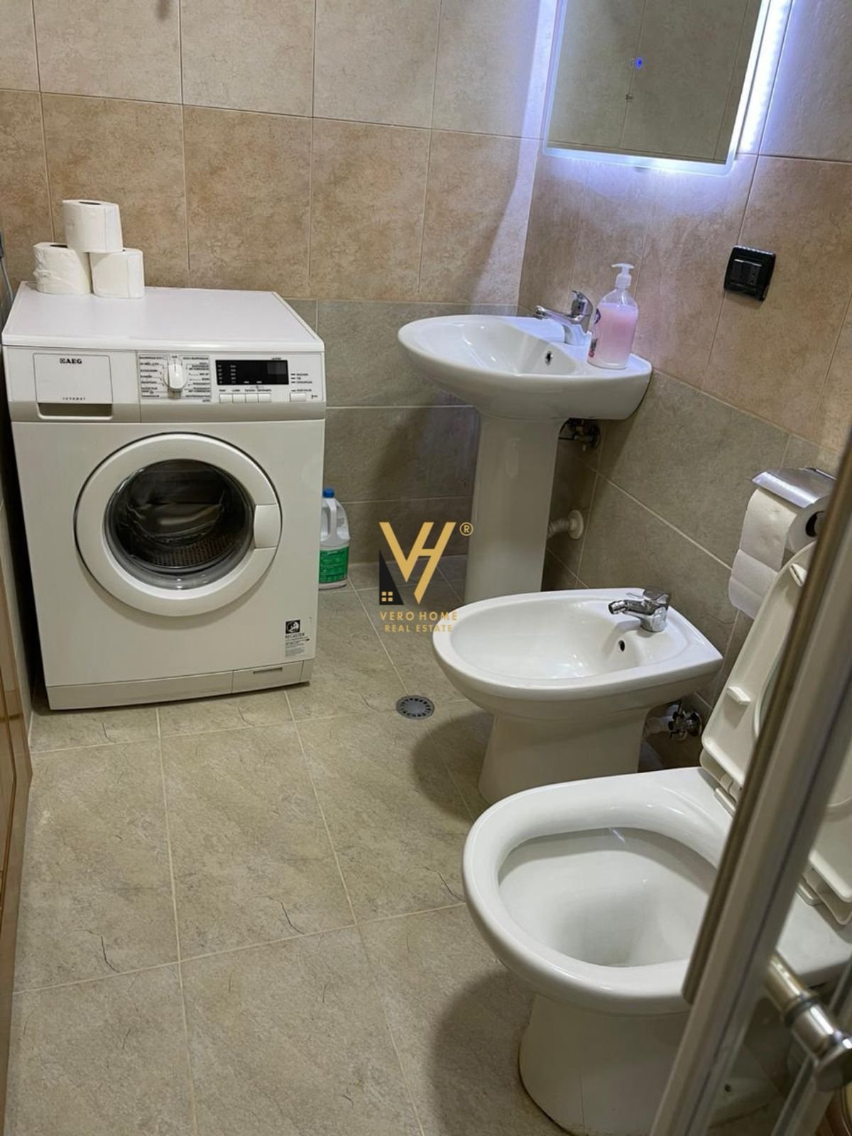 2+1+2+BLK ME QIRA NE BLLOK 80.000 LEKE