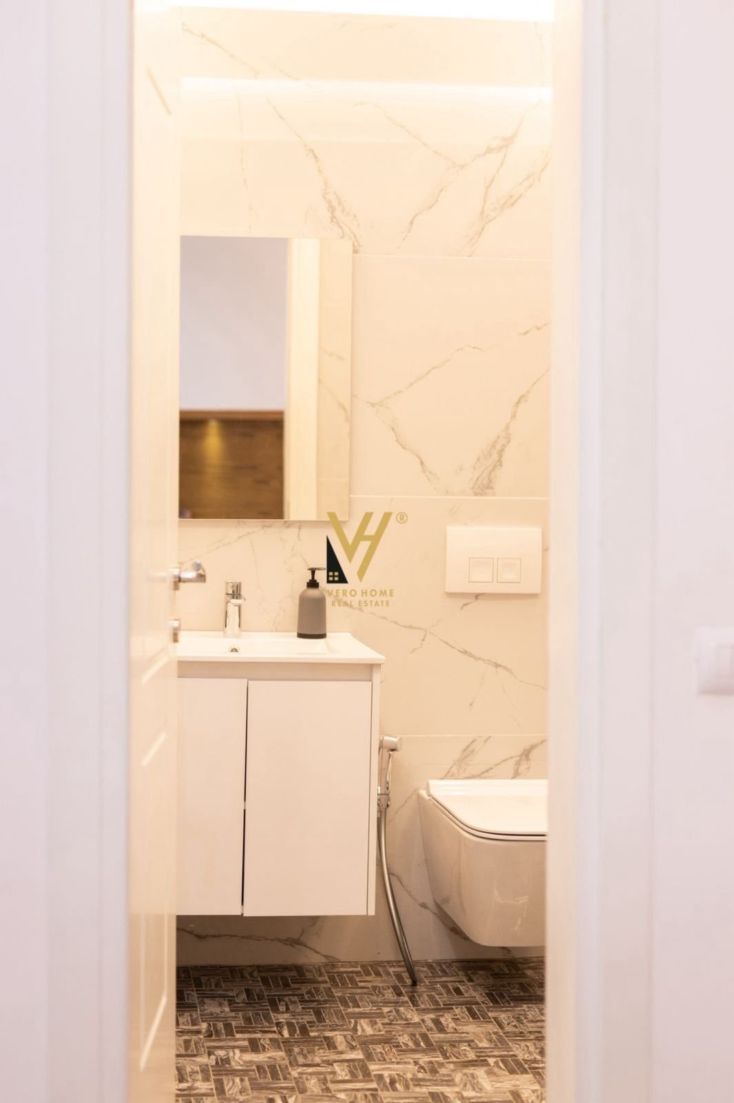 2+1+2+BLK TE ZOGU I ZI 260.000 EURO