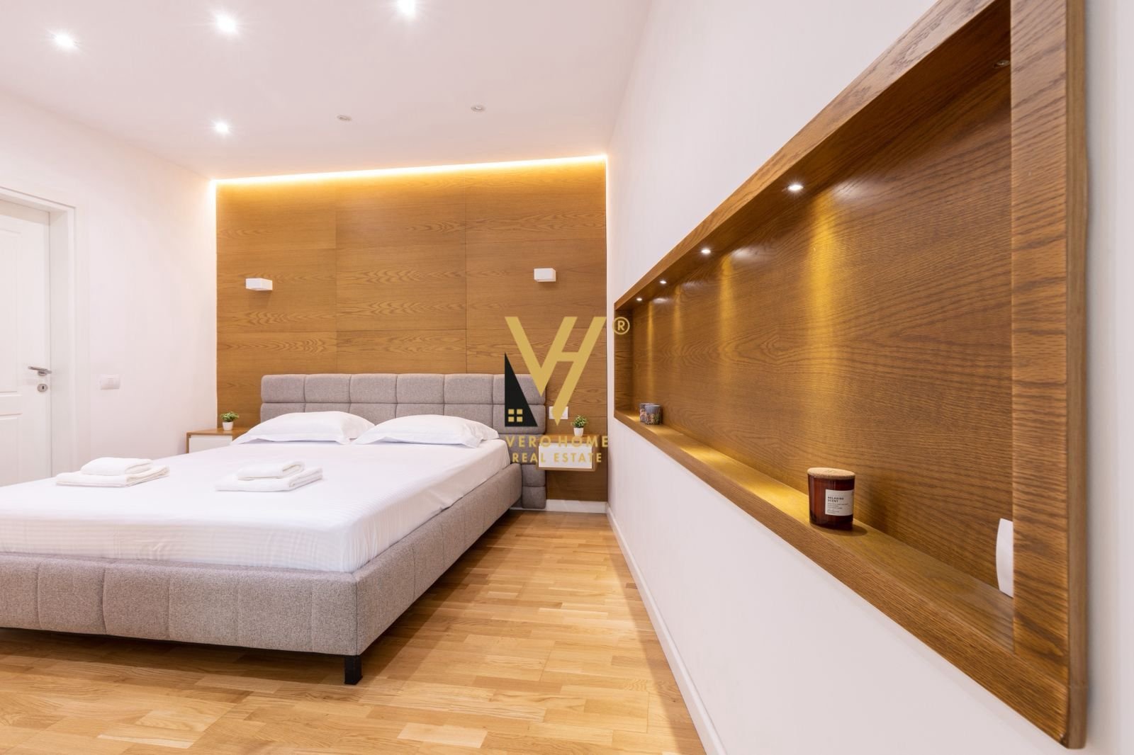 2+1+2+BLK TE ZOGU I ZI 260.000 EURO