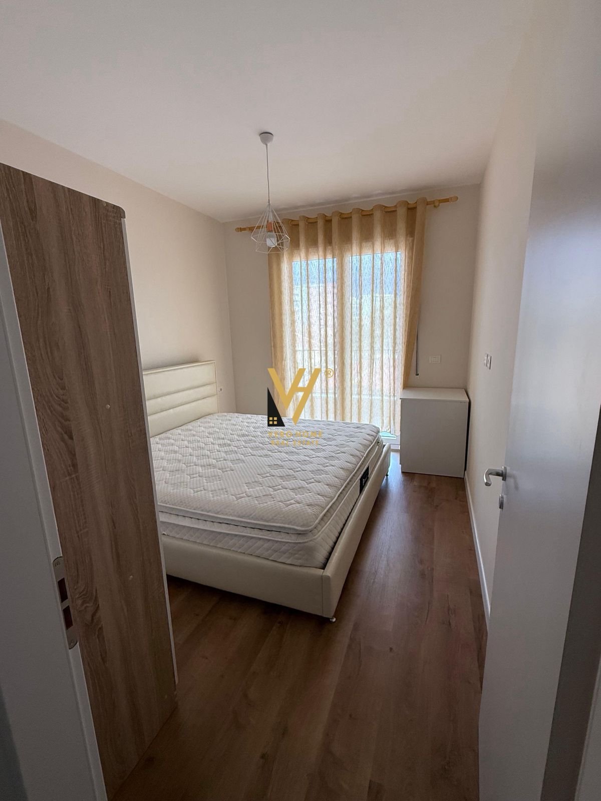 1+1+BLK ME QERA TE 5 MAJI 50.000 LEKE