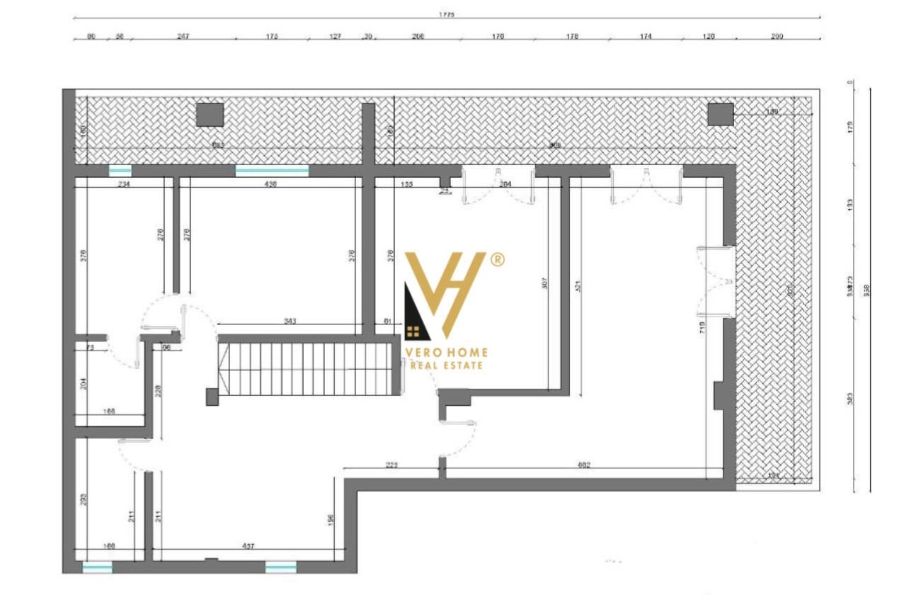 ZYRE 400 M2 ME QERA NE LINZE 2.500 EURO