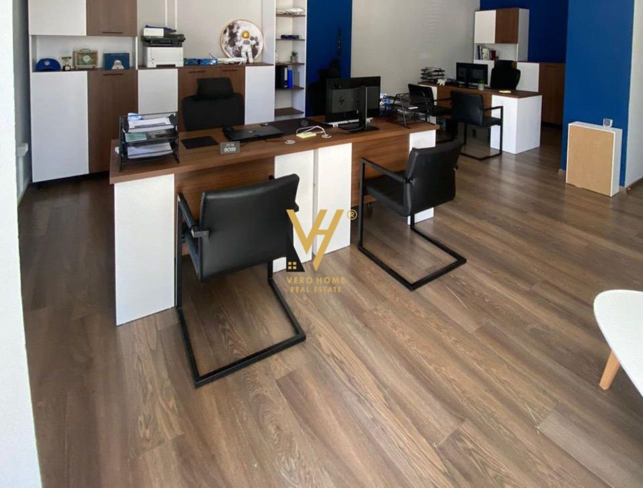 AMBIENT 50 M2 ME QERA TE RR.NDRE MJEDA 75.000 LEKE