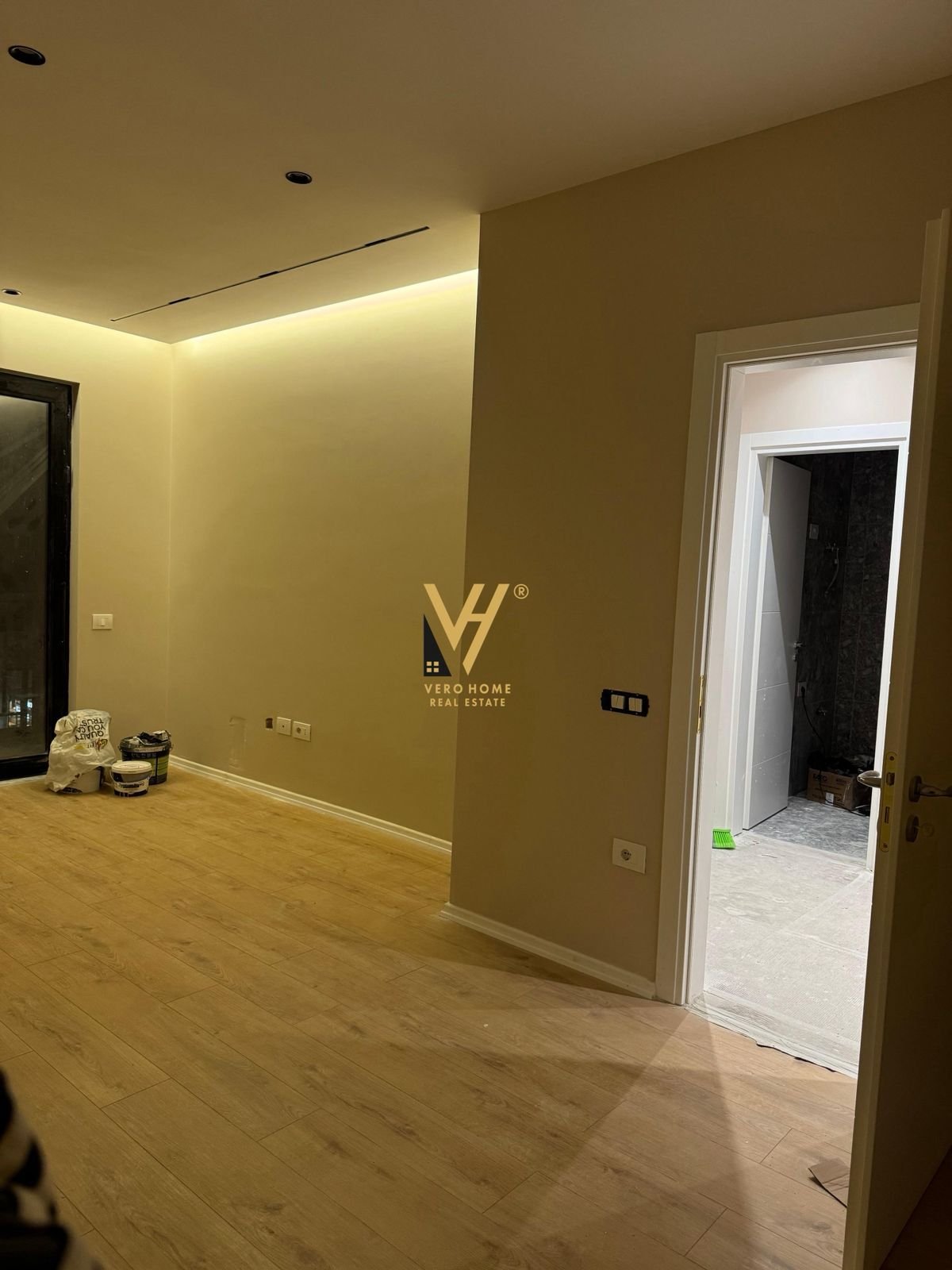 ZYRE 64 M2 ME QERA TEK URBAN GATE, ASTIR 450 EURO