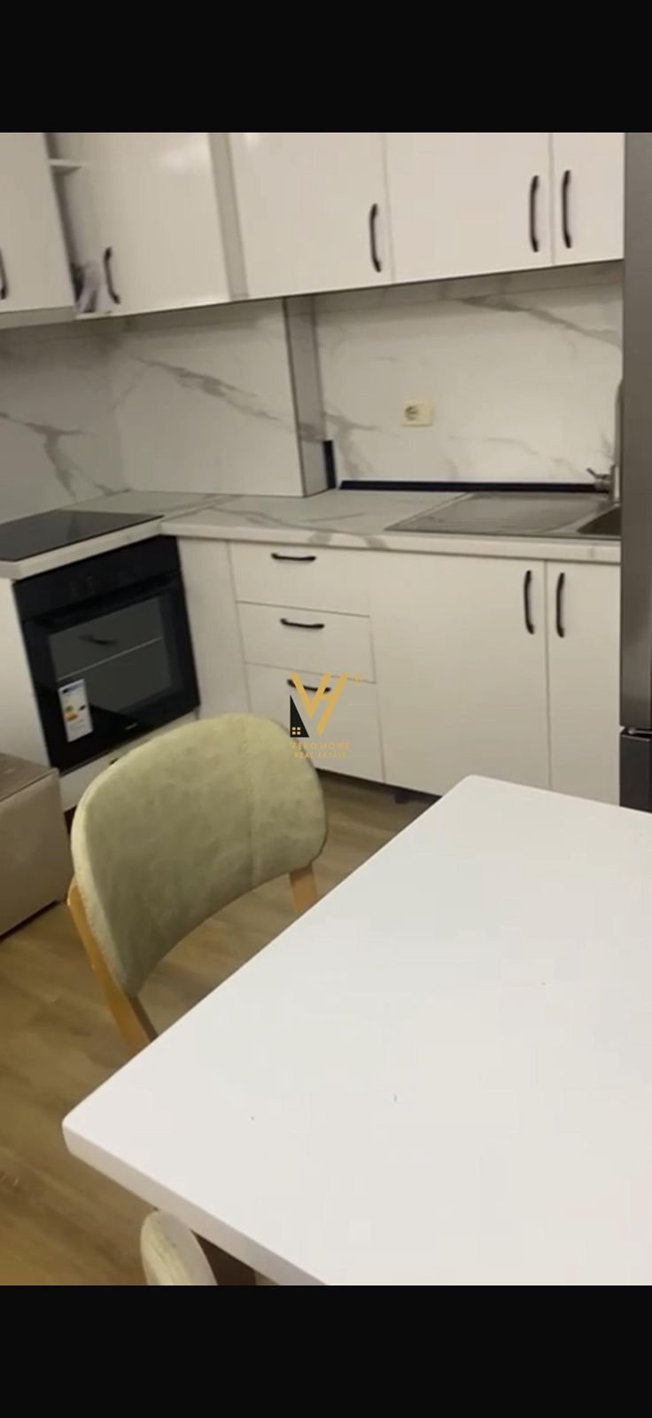 APARTAMENT 2+1 ME QERA NE ASTIR 55.000 LEKE